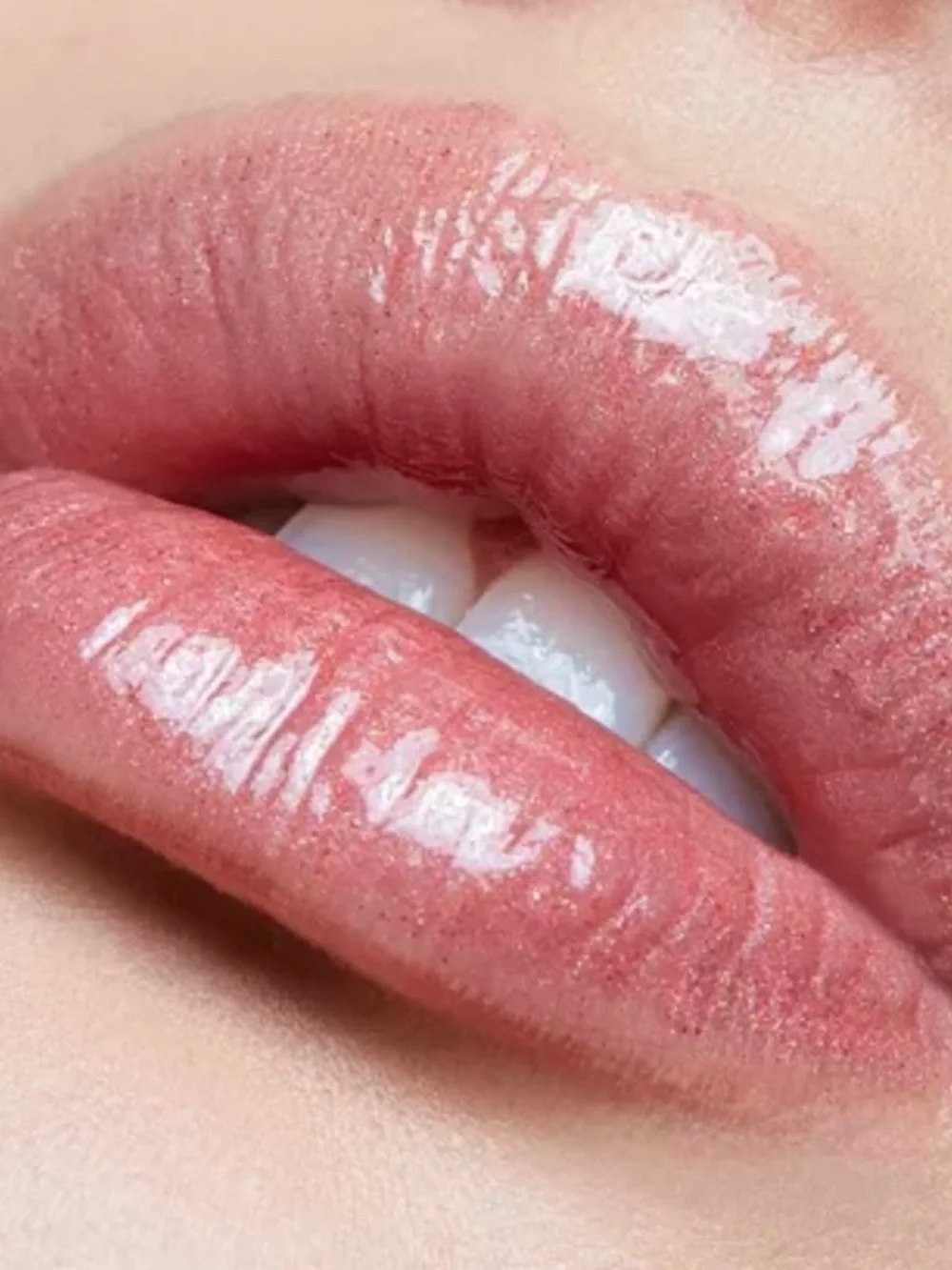 ⚡️❤️MAC All Things Magical Lipglass